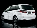 Honda Odyssey Absolute 2013 года